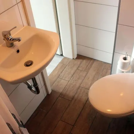 Gemuetliche 2-zi-whg, Strandnaehe, Kostenloser Parkplatz, Schluesselbox, 24/7 Selfcheckin Appartement Flensbourg