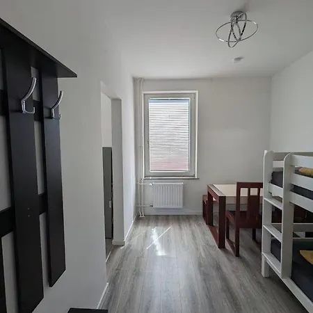 Apartment Gemütliche 2-zi-whg, Strandnähe, Kostenloser Parkplatz, Schlüsselbox, 24/7 Selfcheckin *