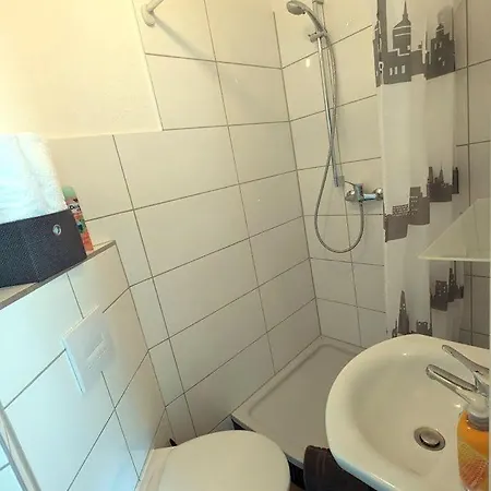 Gemuetliche 2-zi-whg, Strandnaehe, Kostenloser Parkplatz, Schluesselbox, 24/7 Selfcheckin Apartament